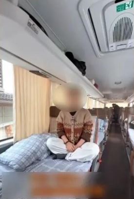 旅巴违规改装成“豪华卧铺”，封太平门安全带虚设，河南全省排查。央视