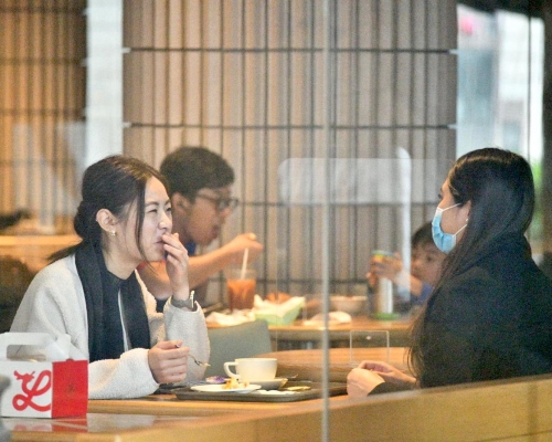 顧客在進入食肆前或需使用「安心出行」。