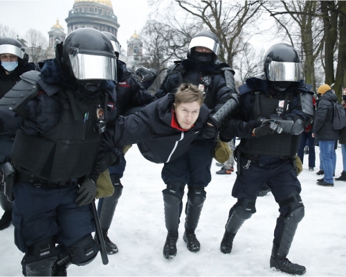 俄羅斯多地都有民眾上街聲援反對派領袖納瓦爾尼，警方拘捕多人。AP