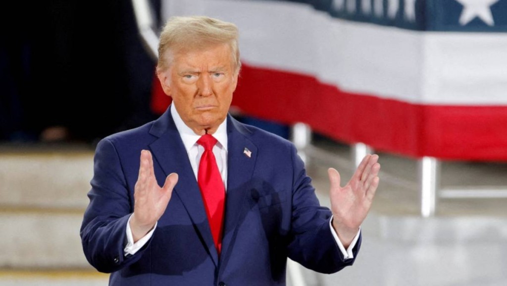 特朗普稱不介入Netflix與派拉蒙爭奪華納兄弟交易 留給司法部處理