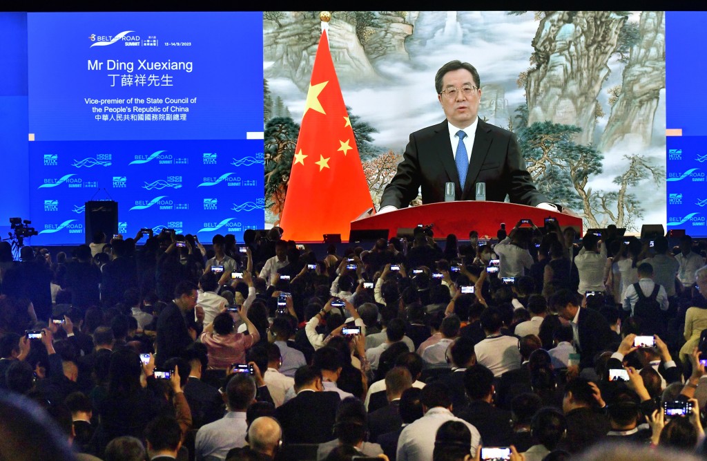 國務院副總理丁薛祥在論壇上提出「四點希望」。資料圖片