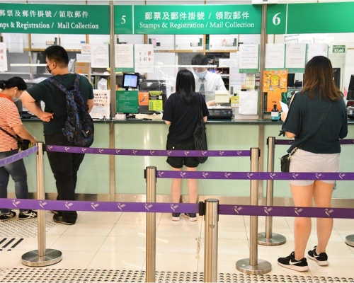 郵政表示暫停寄往英國的所有空郵服務。資料圖片