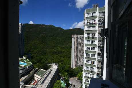 景觀方面,可欣賞綠油山景及附近樓景。
