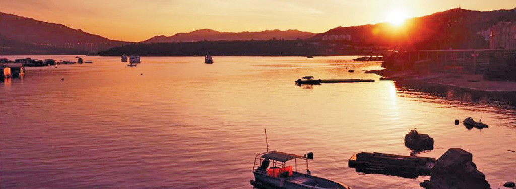 ■沿途海景山色優美，可賞漁村浪漫日落美景。