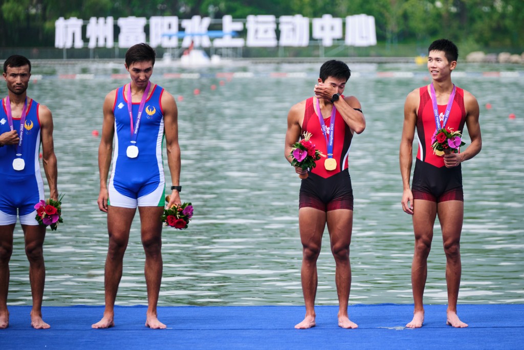 王玮骏、林新栋获颁金牌时刻。港协暨奥委会图片