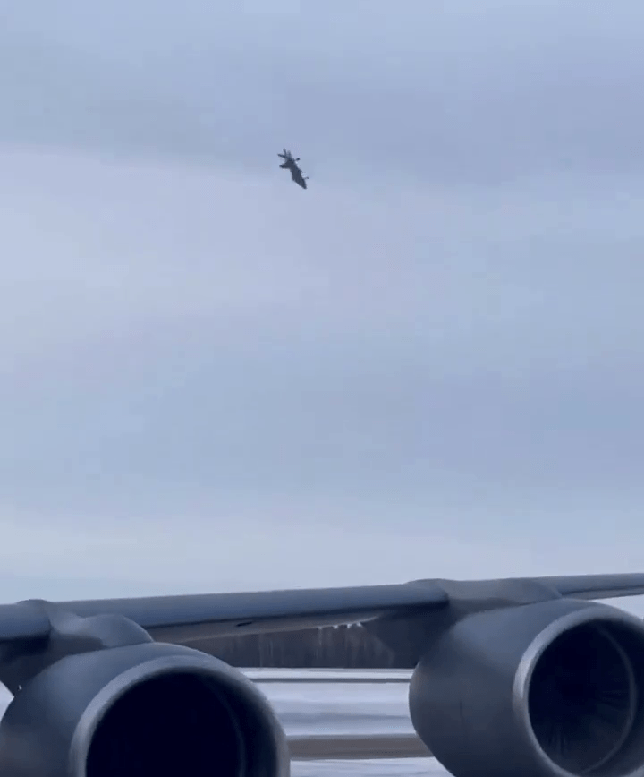 美軍F-35訓練時墜毀爆炸,明顯失控旋轉墜下。 網片截圖 美軍F-35訓練時墜毀爆炸,明顯失控旋轉墜下。 網片截圖