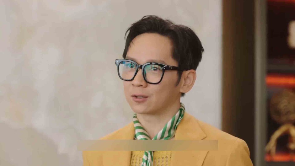 陰險高層伍其昌（鄧智堅 飾）企圖借嫌女症客戶刁難女子軍團，最終陰謀敗露反遭葉啟榮（黃智賢 飾）狠批辦事不力！