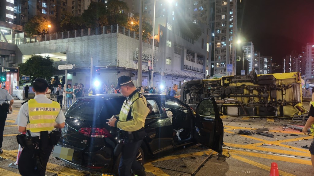 現場一片狼藉。