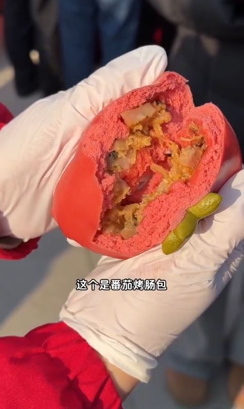 山東嗜吃饅頭，造出各種花樣。微博＠長春西門大官人