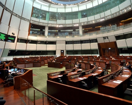 立法會財委會今午第三次開會審議政府申請撥款六十億元。資料圖片