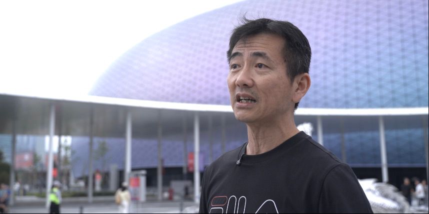 新加坡遊客大讚作品氣勢非凡,象徵香港未來持續向上,不斷邁向成功。。 新加坡遊客大讚作品氣勢非凡,象徵香港未來持續向上,不斷邁向成功。。