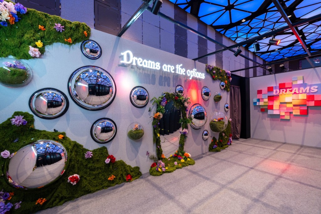 主題展覽分多個不同部分︰包括「FEAR and DREAMS 巡演時光隧道」、「FEAR and DREAMS 主題自拍亭」等。 主題展覽分多個不同部分︰包括「FEAR and DREAMS 巡演時光隧道」、「FEAR and DREAMS 主題自拍亭」等。