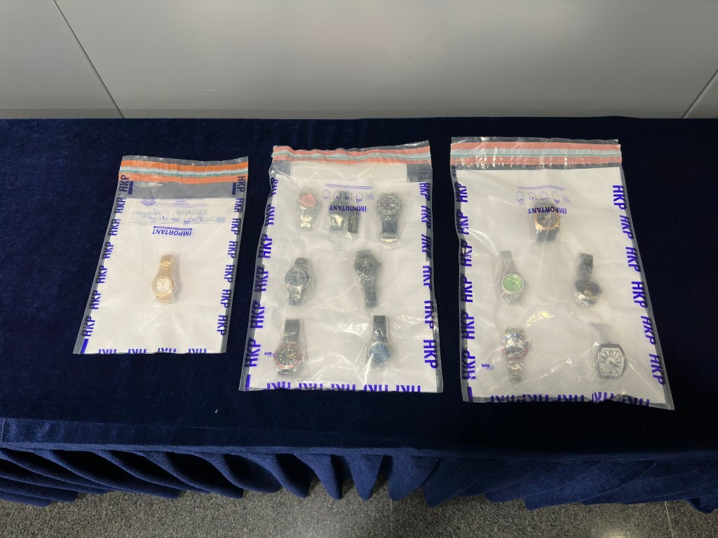 警方昨日（3月20日）拘捕涉嫌處理贓物的非華裔兩男一女，並起出約13隻名錶。