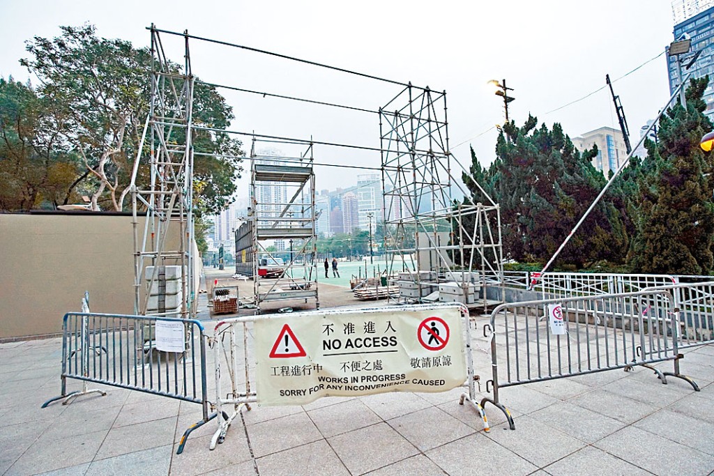 因應社交距離措施延長，年宵花市等大型活動須取消。