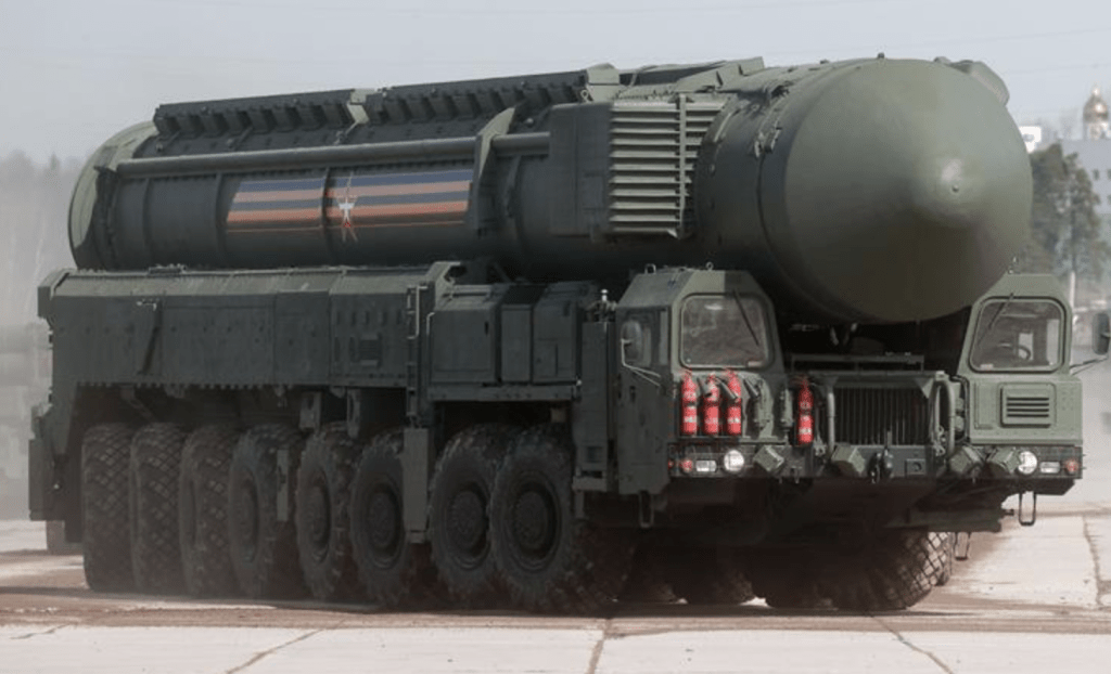 萨尔马特重型洲际弹道导弹可携带多枚「先锋」高超音速导弹。