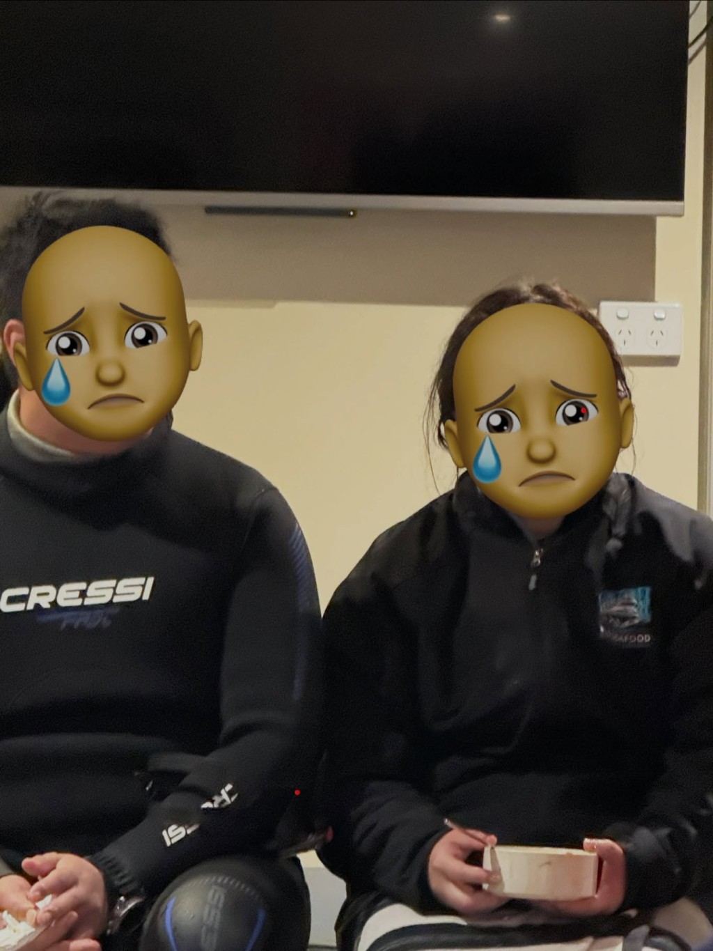 兩名獲救港人潛水員未有受傷。領隊Threads圖片 兩名獲救港人潛水員未有受傷。領隊Threads圖片