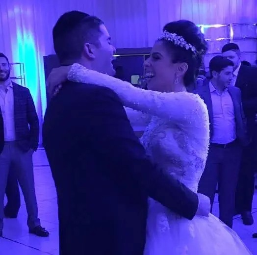 女死者萨达与丈夫在婚礼上跳舞。 fb / Natasha Saada 女死者萨达与丈夫在婚礼上跳舞。 fb / Natasha Saada