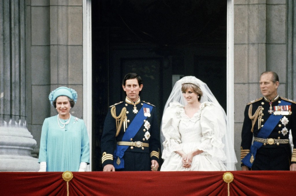 英女皇与丈夫菲腊亲王一家。