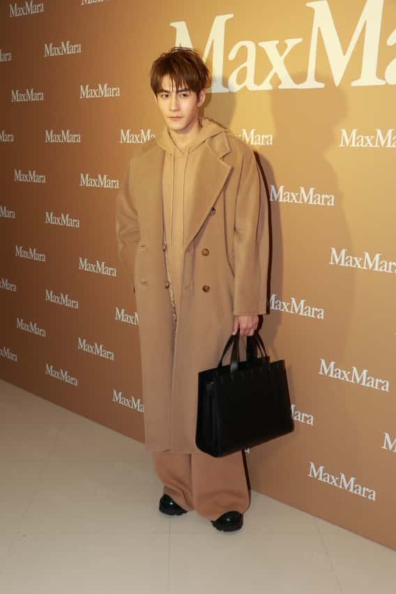 Jeffrey笑言只是說了一句韓文,惠利就以為他韓文了得。 Jeffrey笑言只是說了一句韓文,惠利就以為他韓文了得。