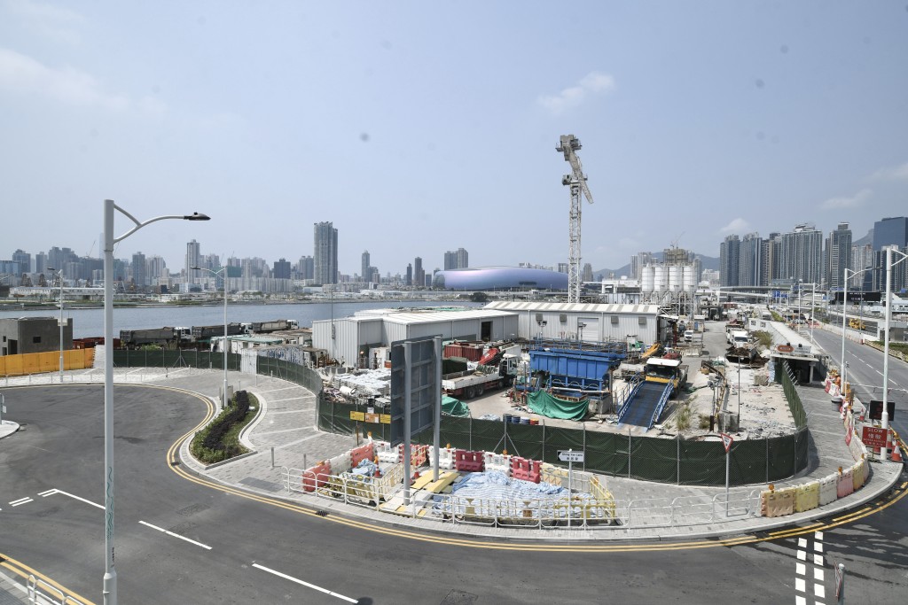 以启德3B区4号地的规模最大，毗邻新急症医院，可建楼面近46.3万方呎，市场估值高达27.8亿元。