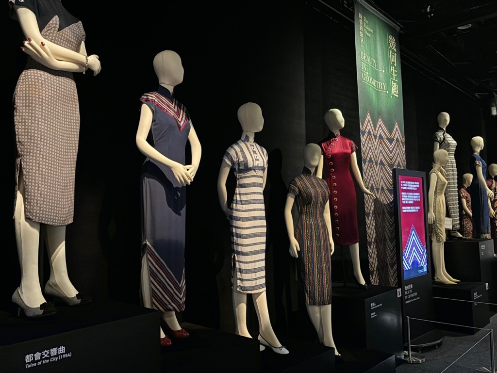 展覽展出31套經典旗袍戲服。郭穎彤攝