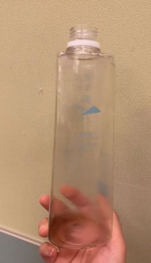 事主連飲兩支，大讚「掂」。