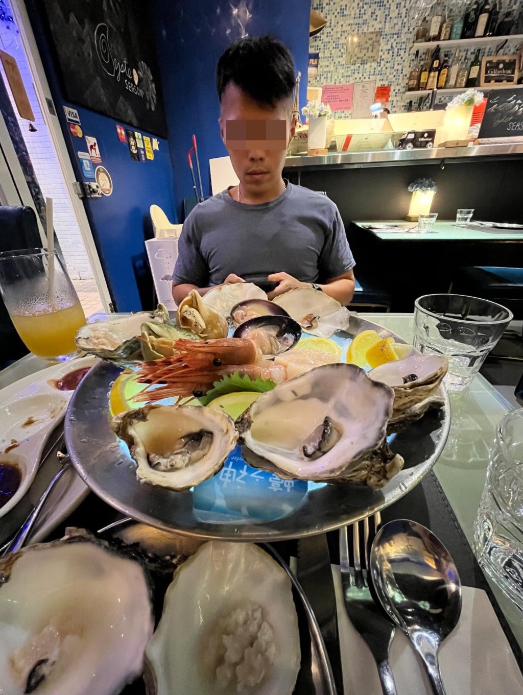 男子自稱任職消防員,被踢爆「呃飯食」。Threads截圖 男子自稱任職消防員,被踢爆「呃飯食」。Threads截圖