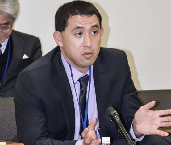 Robert Kajiwara宣稱自己是夏威夷國的國民,還是琉球人和美國印第安人的後裔。 微博 Robert Kajiwara宣稱自己是夏威夷國的國民,還是琉球人和美國印第安人的後裔。 微博