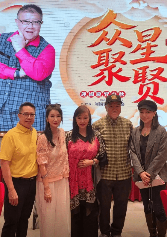 方心媛撰文指將為亡夫走未完的路。 方心媛撰文指將為亡夫走未完的路。