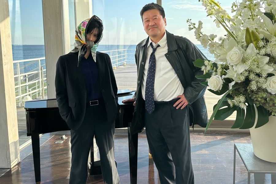 橋本愛和佐藤二朗在新劇《夫婦別姓刑事》演夫妻。
