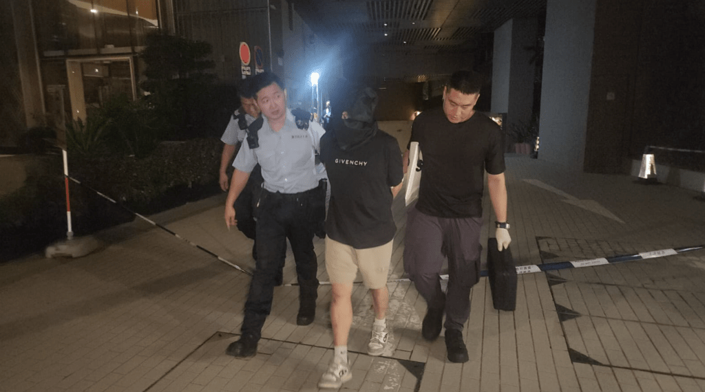 20餘歲男司機被捕。黎志偉攝