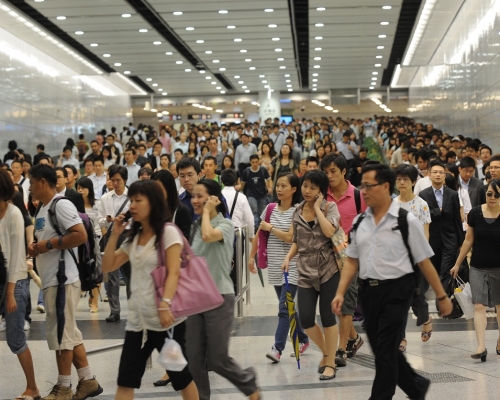 強積金供款上限或增至2400元。資料圖片