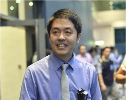 許智峯透露遭警方起訴，涉及三項指控。資料圖片