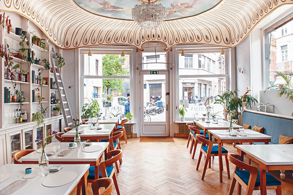 巴洛克風格的餐廳美侖美奐，自2016年開業以來，還是一個展示比利時設計和工藝人才的藝術空間。