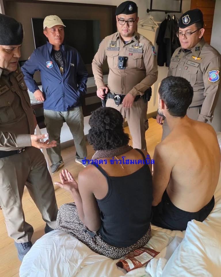 警方拘捕涉遺棄嬰兒外籍情侶。 fb / ข่าวอุดร ข่าวโฮมเคเบิ้ล 警方拘捕涉遺棄嬰兒外籍情侶。 fb / ข่าวอุดร ข่าวโฮมเคเบิ้ล