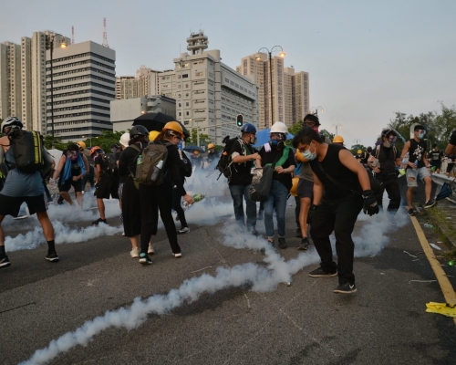 警方形容示威活動越演越烈，暴力逐步升級，警方一直保持高度克制，務求令社會恢復秩序。資料圖片
