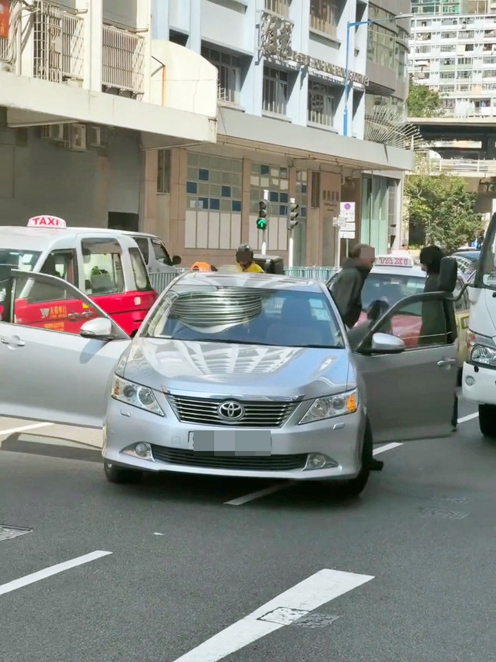 facebook截圖(資料來源:路華@facebook車cam L(香港群組)) facebook截圖(資料來源:路華@facebook車cam L(香港群組))