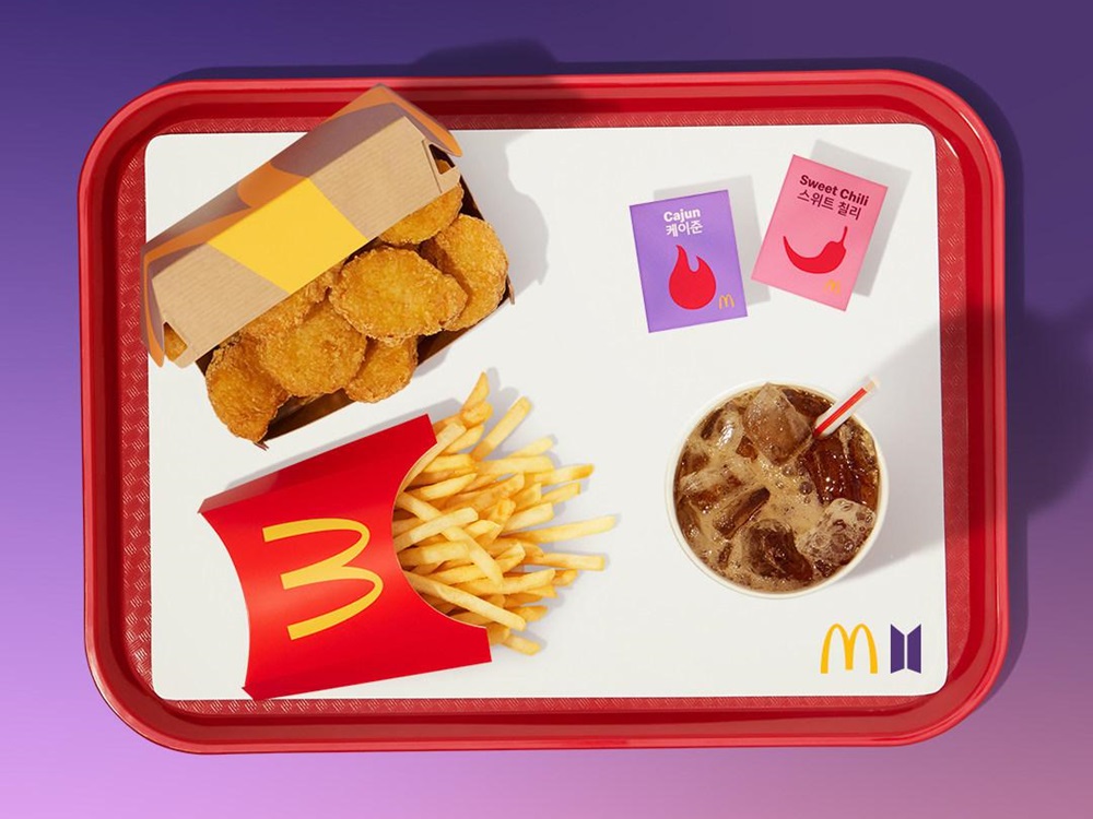 麥當勞與防彈少年團(BTS)合作的聯名套餐於新加坡開售。美聯社圖片