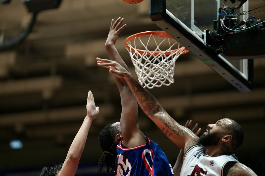 NBL季後賽總決賽Game4，香港金牛主場迎戰安徽文⼀。 劉駿軒攝