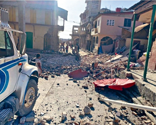 ■海地南部萊凱市可見地震造成破壞。