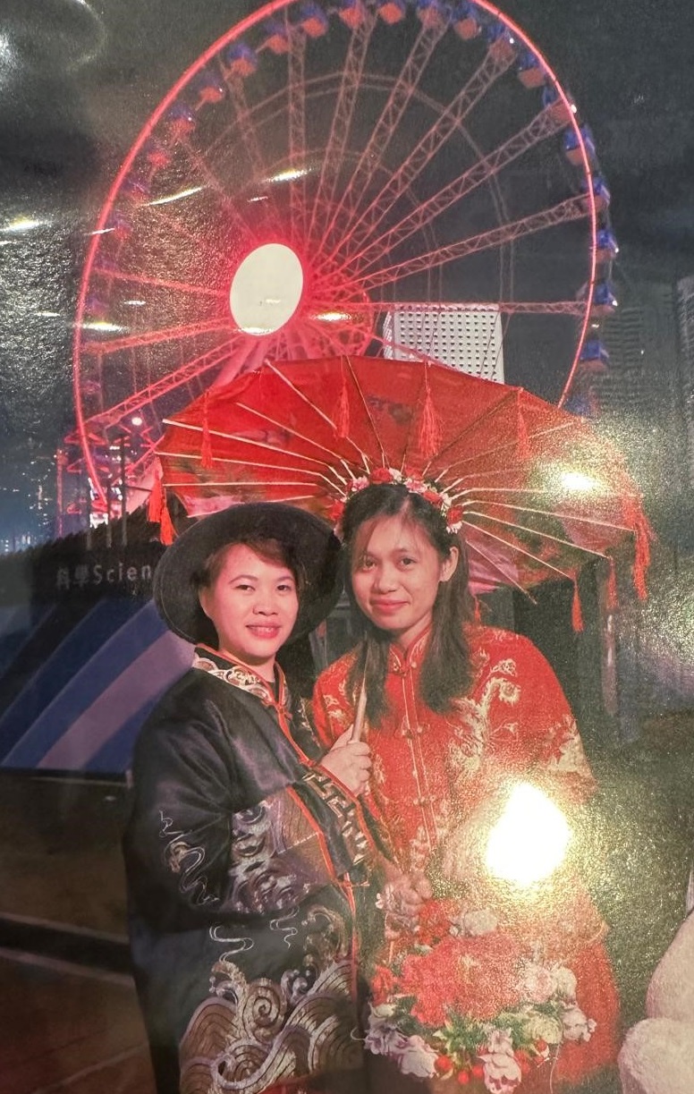 24歲女子Pabuaya Imee-mahilum(左)和33歲女子Tibay Aleli-perez(右)過去合照。警方提供 24歲女子Pabuaya Imee-mahilum(左)和33歲女子Tibay Aleli-perez(右)過去合照。警方提供