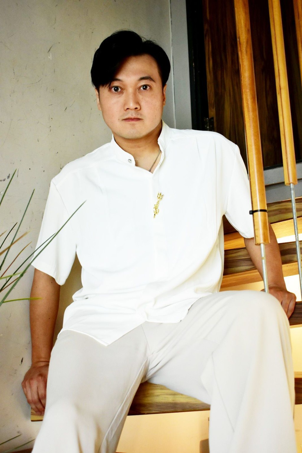 40岁的王嘉明仍然有歌星梦。