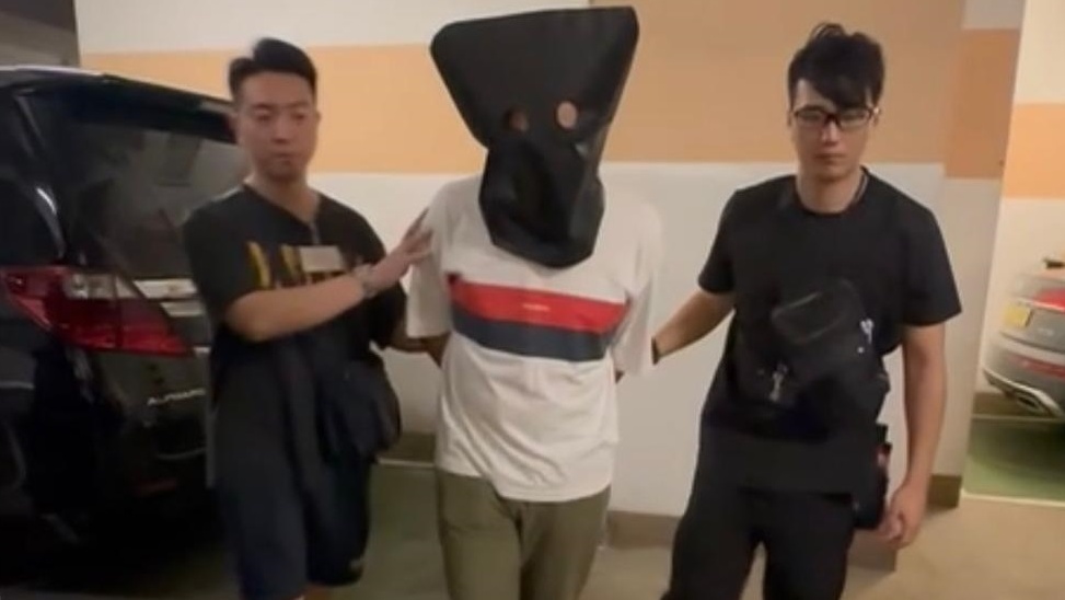 被捕男子帶署調查。