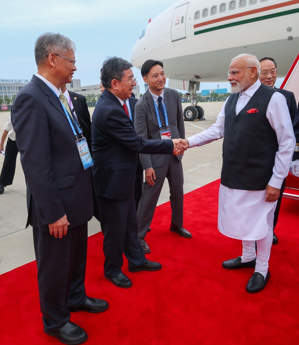 印度總理莫迪乘機抵達天津,出席2025年上合組織峰會。X@narendramodi 印度總理莫迪乘機抵達天津,出席2025年上合組織峰會。X@narendramodi