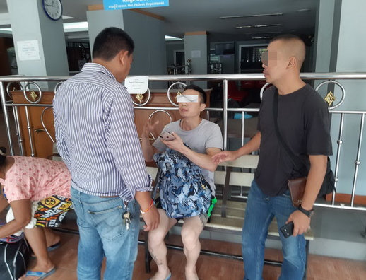 泰國警方其後趁丈夫去醫院探望妻子時將其逮捕。　網上圖片