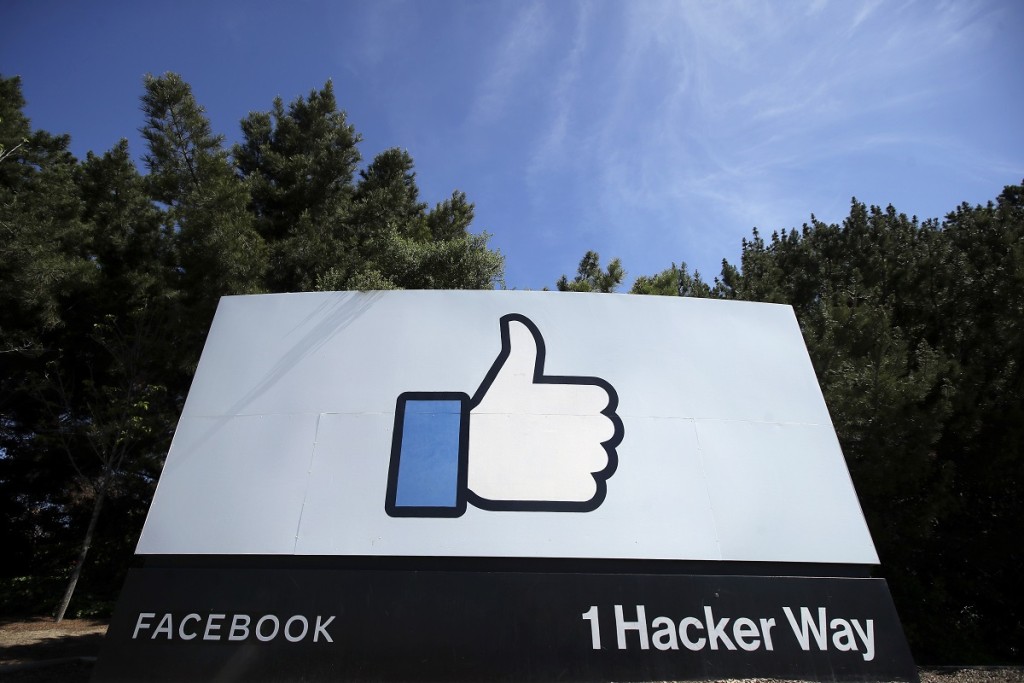 Facebook 又爆個人資料外洩，5.33 億用戶資料被發布在黑客論壇上。AP資料圖片