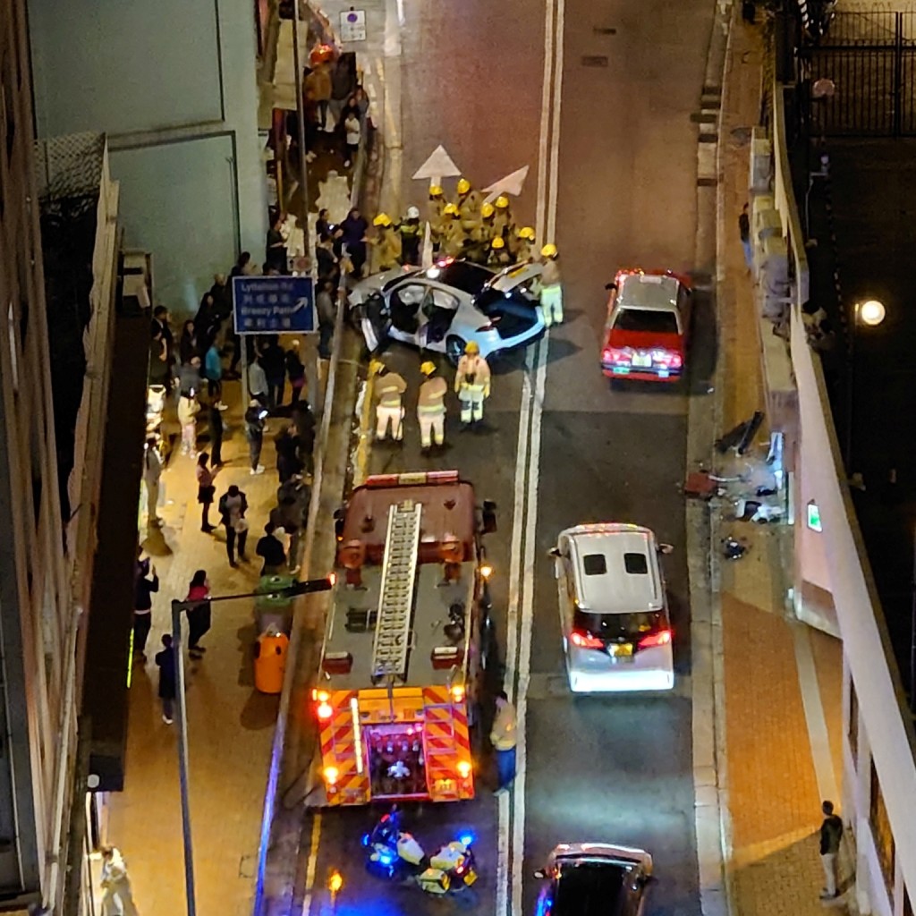 警方消防到場救援。FB：Greg Leung@西環變幻時