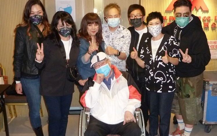 一眾歌手為下月在紅館舉行的Uncle Ray榮休演唱會綵排。