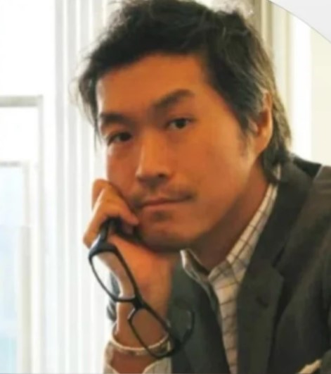 世继恭规第二次见面就向梅宫安娜表白。