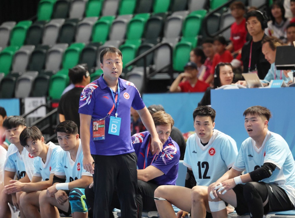 教練許文邦認為球員表現接近完美,今明兩天會讓球員好好休息,再重新部署爭銅牌。徐嘉華攝 教練許文邦認為球員表現接近完美,今明兩天會讓球員好好休息,再重新部署爭銅牌。徐嘉華攝